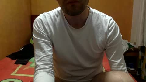 Snapshot of yuquiao chatting on 11-17-25, 01:44 yuquiao online show from 11-17-25, 01:44