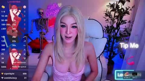 Snapshot of yurasiand0ll chatting on 10-16-25, 02:23 Sasa online show from 10-16-25, 02:23