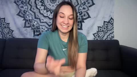 yurdreams_22 online show from 11-16-25, 05:35