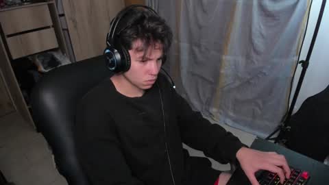 yurii_moody online show from 12-03-24, 02:25