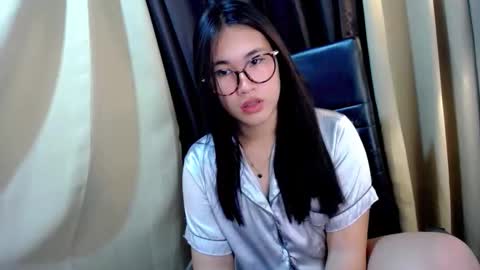 Snapshot of yuriyumixx_xoxo chatting on 09-21-25, 11:23 yuriyumixx_xoxo online show from 09-21-25, 11:23