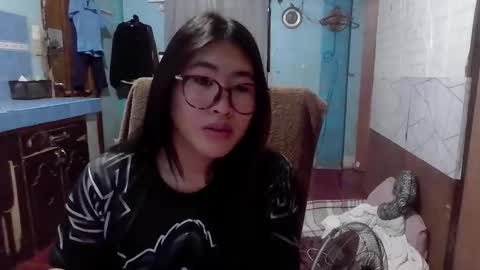 Snapshot of yuriyumixx_xoxo chatting on 10-18-25, 10:27 yuriyumixx_xoxo online show from 10-18-25, 10:27