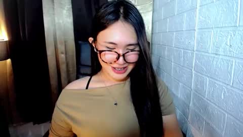 Snapshot of yuriyumixx_xoxo chatting on 10-21-25, 04:30 yuriyumixx_xoxo online show from 10-21-25, 04:30