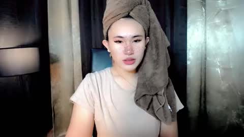 Snapshot of yuriyumixx_xoxo chatting on 10-24-25, 11:28 yuriyumixx_xoxo online show from 10-24-25, 11:28