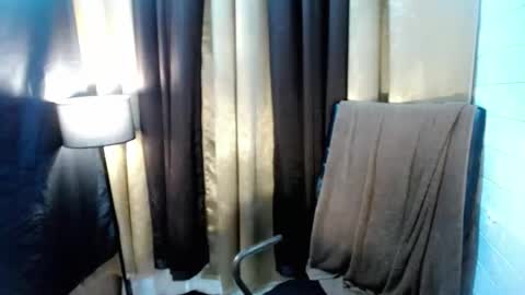 Snapshot of yuriyumixx_xoxo chatting on 10-29-25, 07:37 yuriyumixx_xoxo online show from 10-29-25, 07:37