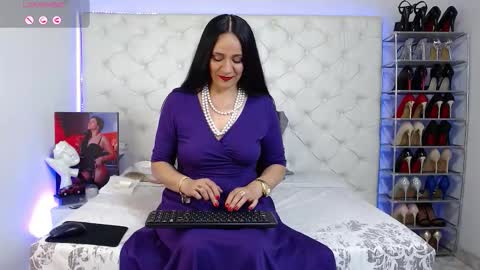 Snapshot of yury_m2_ chatting on 10-17-25, 03:20 2 online show from 10-17-25, 03:20