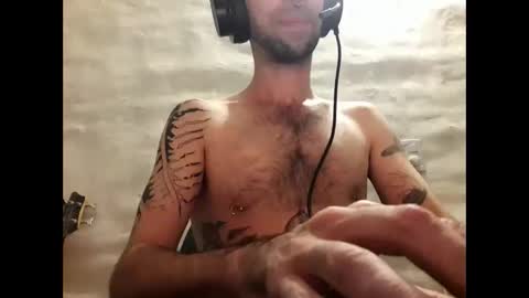 Yuumi online show from 12-15-24, 04:07