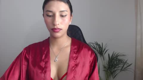 yuzii Im new to these pages so I hope you guys are kind to me. online show from 12-20-25, 11:34