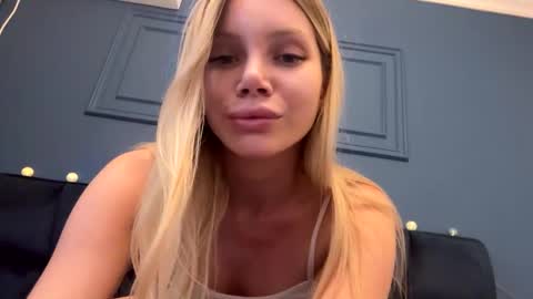 yvonna_ online show from 01-18-25, 02:55