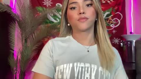 Snapshot of yvonne_guidotti chatting on 12-30-24, 10:12 Miss Cali online show from 12-30-24, 10:12