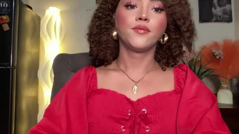 Snapshot of yvonne_guidotti chatting on 01-23-25, 06:14 Miss Cali online show from 01-23-25, 06:14