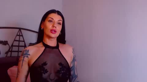 I V Y   online show from 11-06-25, 09:48