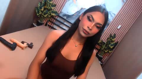 yvonnellvs online show from 02-19-26, 03:02