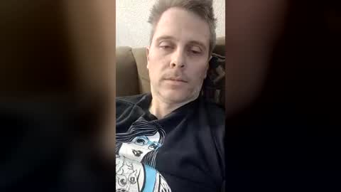 Snapshot of yxs25 chatting on 07-19-26, 04:00 Charles online show from 07-19-26, 04:00