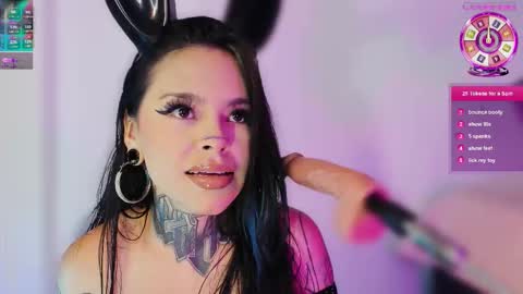 Snapshot of z_e_t_h_a chatting on 09-10-25, 04:45 tazzie online show from 09-10-25, 04:45