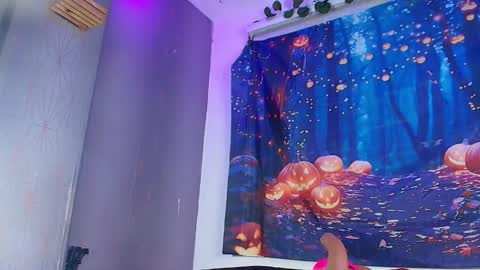 Snapshot of z_zoe_ chatting on 10-05-25, 03:05 Zoe online show from 10-05-25, 03:05