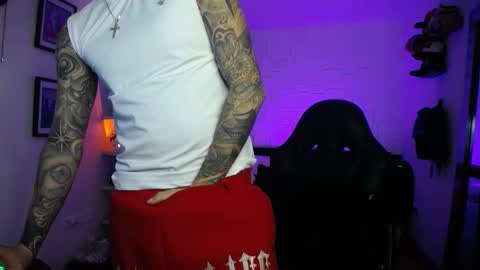 zac_muller1 online show from 02-10-26, 06:50