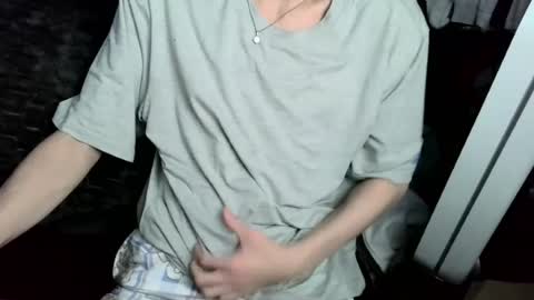 zacbro_99 online show from 06-24-26, 01:37