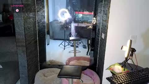 Zack online show from 10-17-25, 01:09