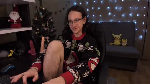 Snapshot of zackstivensen chatting on 12-29-24, 10:47 Zachary next stream on monday online show from 12-29-24, 10:47