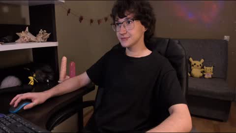 Snapshot of zackstivensen chatting on 02-08-25, 11:34 Zachary next stream on monday online show from 02-08-25, 11:34