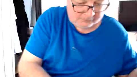 Snapshot of zacsmithuk chatting on 06-07-26, 09:13 Zac Smitj online show from 06-07-26, 09:13