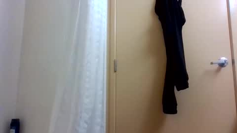 Snapshot of zaddypeg123 chatting on 06-02-26, 05:42 zaddypeg123 online show from 06-02-26, 05:42