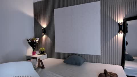 Snapshot of zafiiraa chatting on 10-17-25, 12:08 zafira online show from 10-17-25, 12:08