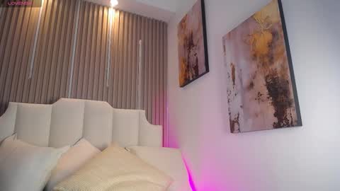 Zafiro online show from 03-20-26, 05:12