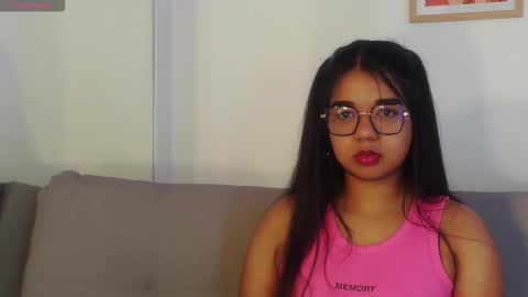 Snapshot of zafiro_evans chatting on 10-23-25, 04:17 zafiro_evans online show from 10-23-25, 04:17