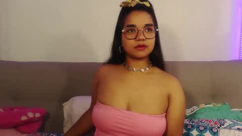 Snapshot of zafiro_evans chatting on 10-28-25, 05:37 zafiro_evans online show from 10-28-25, 05:37