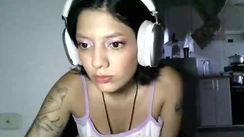Snapshot of zafiro_rubi chatting on 05-21-26, 05:09 Zafiro online show from 05-21-26, 05:09