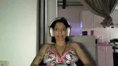 Snapshot of zafiro_rubi chatting on 05-28-26, 02:03 Zafiro online show from 05-28-26, 02:03