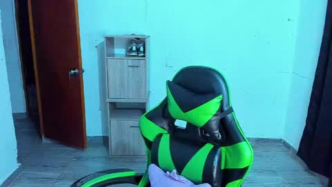 BiG Zafiro online show from 04-07-26, 09:43