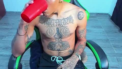 BiG Zafiro online show from 04-18-26, 11:25