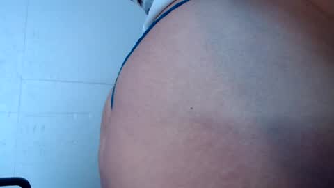 Zahi ... wants to play with everyone...yessss online show from 07-05-26, 04:58