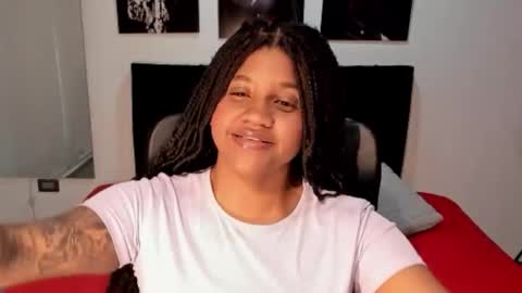 Snapshot of zahra_rose chatting on 10-15-25, 08:20 zahra_rose online show from 10-15-25, 08:20