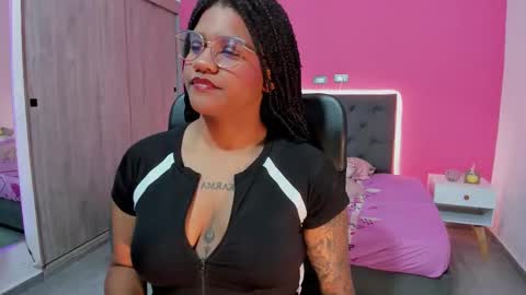 Snapshot of zahra_rose chatting on 11-23-25, 02:06 zahra_rose online show from 11-23-25, 02:06