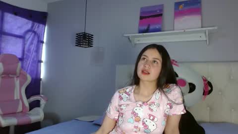 Snapshot of zaida_1 chatting on 10-17-25, 02:19 Zaida online show from 10-17-25, 02:19