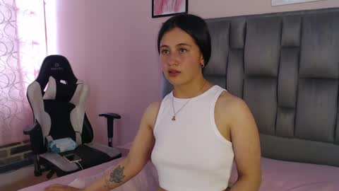 Snapshot of zaida_1 chatting on 06-03-26, 06:02 Zaida online show from 06-03-26, 06:02
