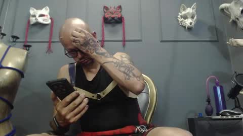 Snapshot of zainkreiger chatting on 04-12-26, 12:48 Dom Zain online show from 04-12-26, 12:48