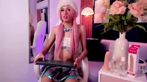 Zaira  online show from 06-14-26, 04:14