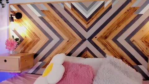 Zaira  online show from 02-17-26, 08:37