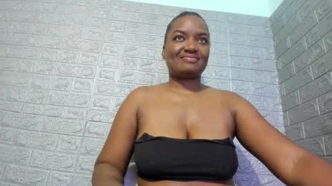 Snapshot of zamara__ chatting on 07-21-26, 12:24 Zamara online show from 07-21-26, 12:24