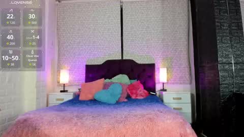 Snapshot of zamara_kleii chatting on 09-09-25, 02:44 Zamara Kleii online show from 09-09-25, 02:44