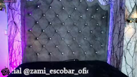 Snapshot of zami_escobar_of chatting on 09-22-25, 08:33 online show from 09-22-25, 08:33