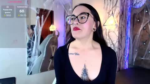 Snapshot of zami_escobar_of chatting on 10-25-25, 05:40 online show from 10-25-25, 05:40