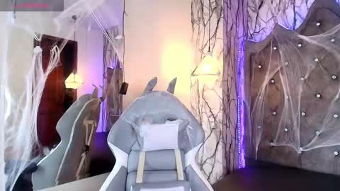 Snapshot of zami_escobar_of chatting on 10-28-25, 06:32 online show from 10-28-25, 06:32