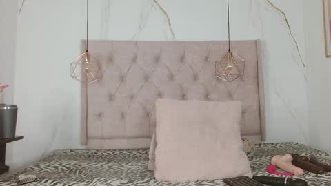 Snapshot of zamirasc chatting on 10-06-25, 04:59 ZAMIRA online show from 10-06-25, 04:59