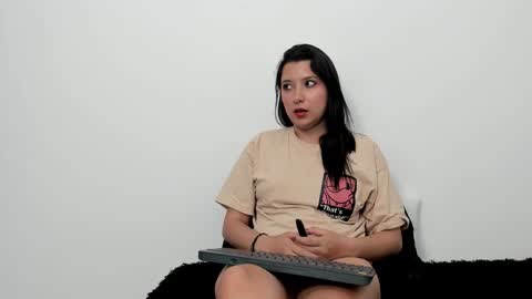 Snapshot of zammii69 chatting on 10-25-25, 08:36 zammii69 online show from 10-25-25, 08:36